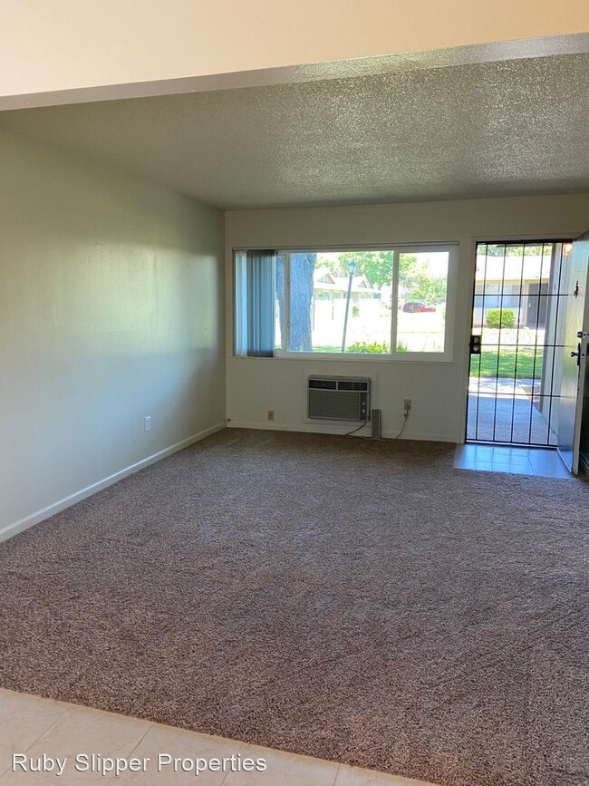 Building Photo - 1 br, 1 bath House - 2700 MacDougal St. #22
