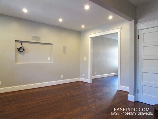 Foto del edificio - 3815 13th St NW