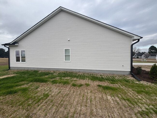 Foto del edificio - 127 Godwin Ln