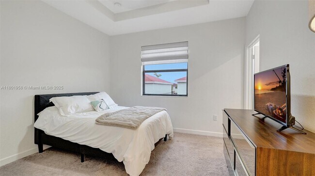 Foto del edificio - 867 NE 211th St