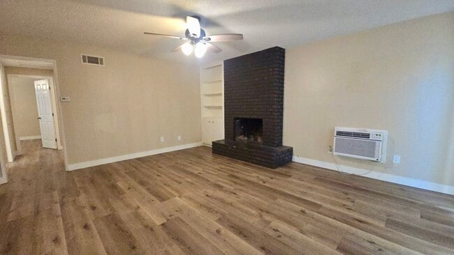 Foto del edificio - 555 E Lemon Ave