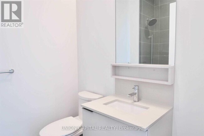 Photo du bâtiment - 898-5898 Portage Pkwy