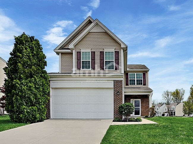 Building Photo - 310 Hennepin Dr