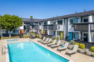 Welcome to Eastside in Costa Mesa, CA - Eastside Apartments