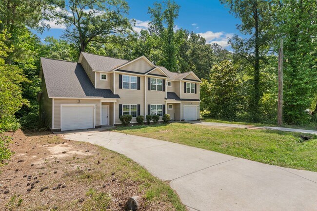 Foto del edificio - Duplex Rental Available in Garner – 4 Bed, 2.5 Bath with Garage & Private Backyard