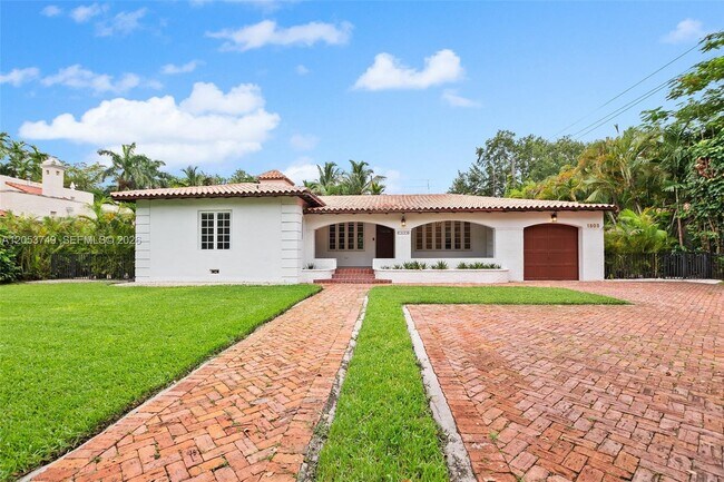 Building Photo - 1808 Granada Blvd