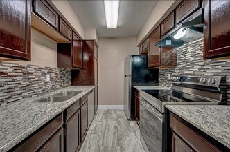 Building Photo - 6606 De Moss Dr