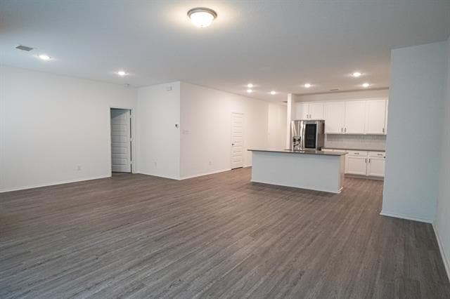 Building Photo - 4011 Delta Dr