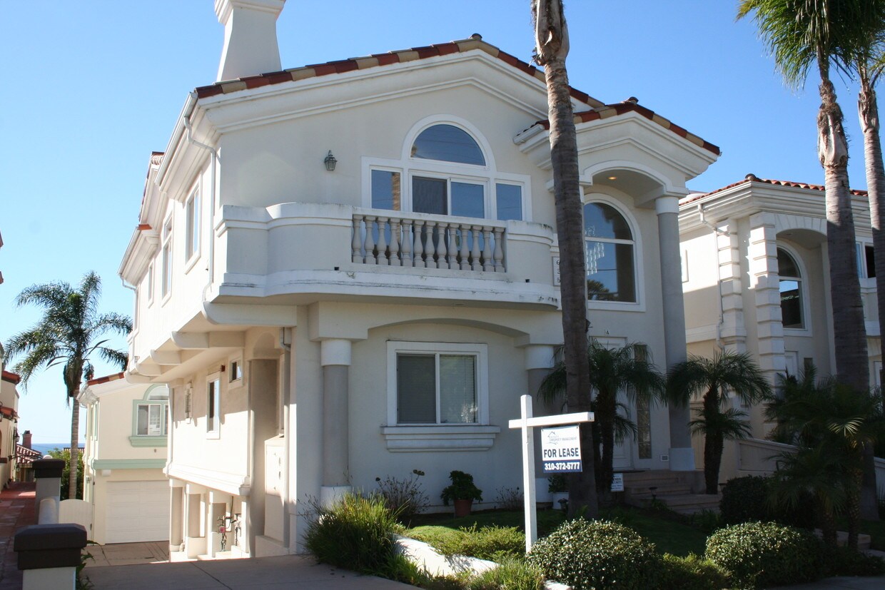 Foto principal - 625 N Lucia Ave
