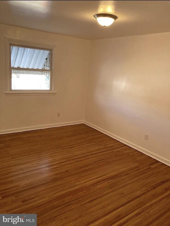 Foto del edificio - 3208 Mitchell St