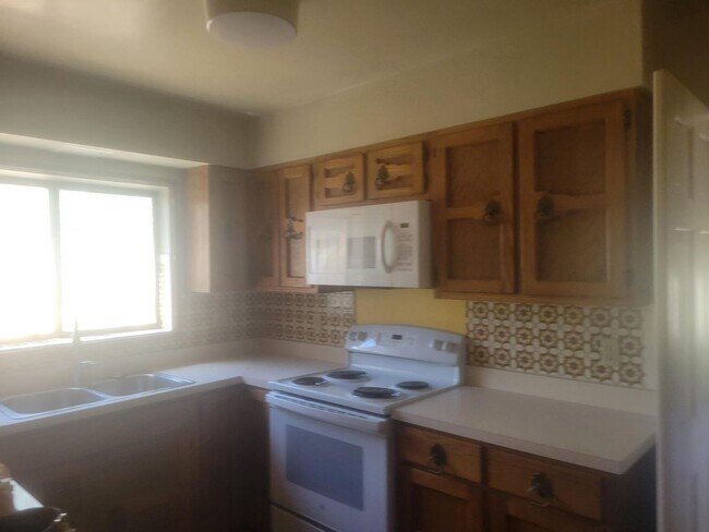 Foto del edificio - 3 Bed 2.5 Bath Spanish Style Home