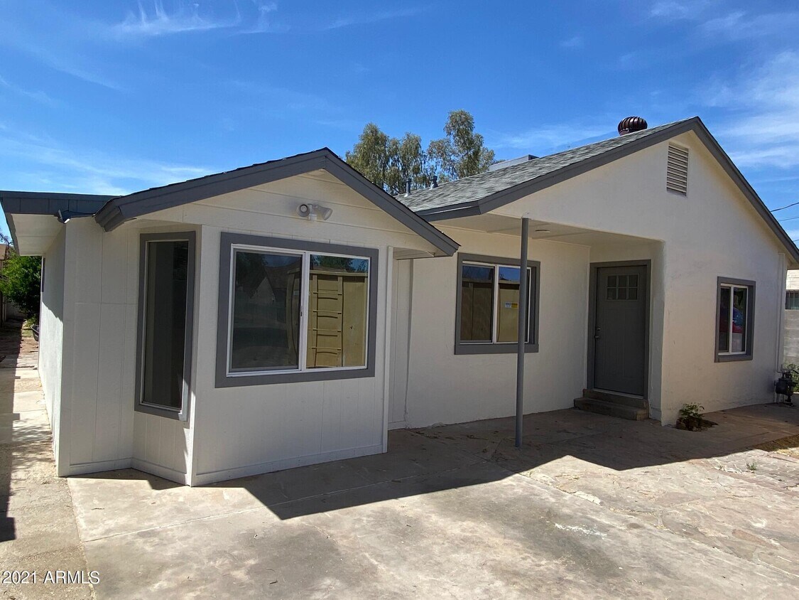 Primary Photo - 730 S Grand