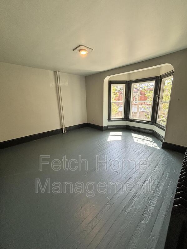 Building Photo - 19 S Ann St