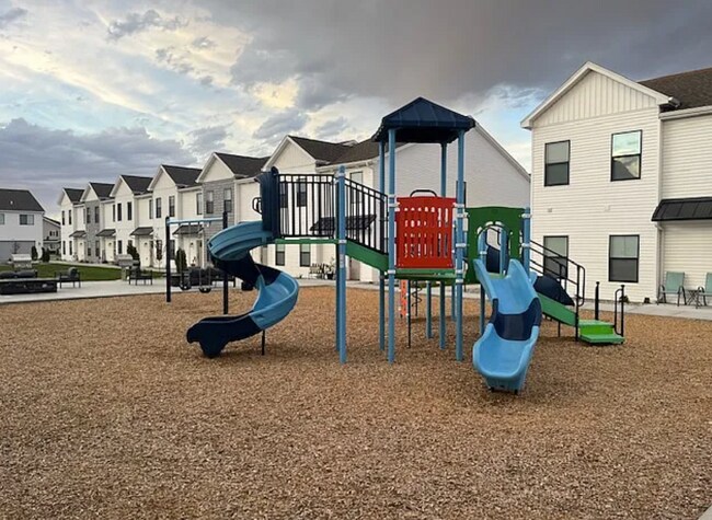 Foto del edificio - 2966 Huntshire Ave