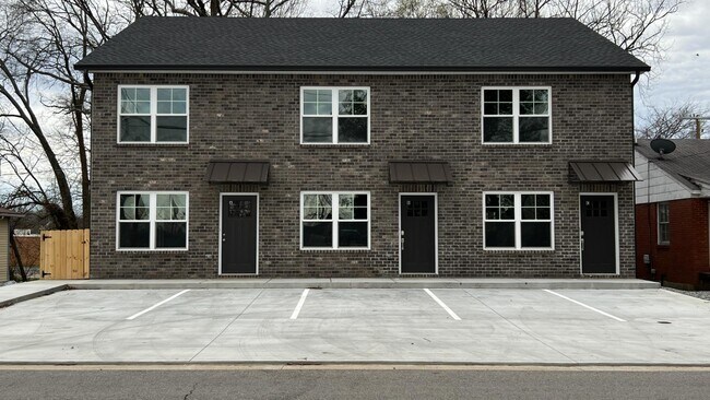 Foto del edificio - 724 Commerce St