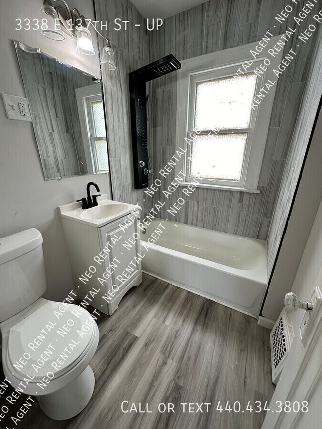 Foto del edificio - 3338 E 137th St