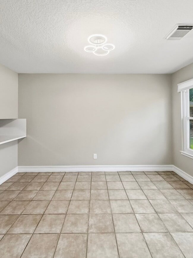 Building Photo - 3522 Colmar Way