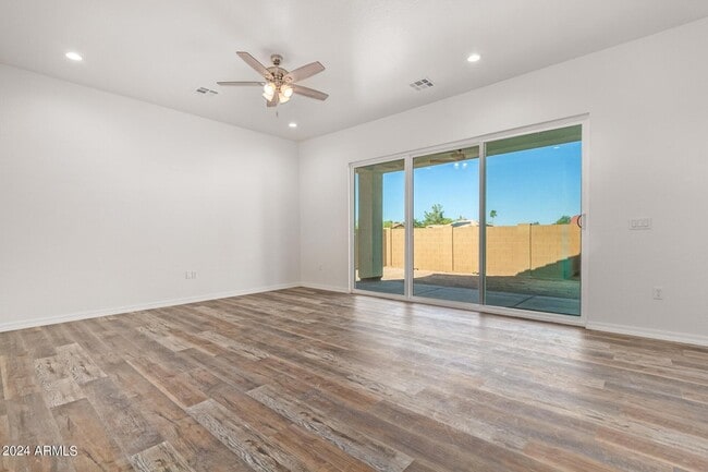 Building Photo - 14565 S Rory Calhoun DR