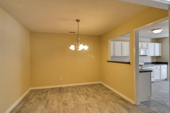 Building Photo - 1148 Academic Dr