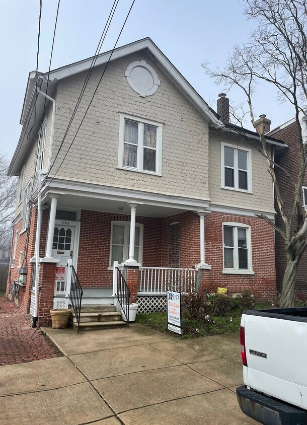 Primary Photo - 1402 W 7th St