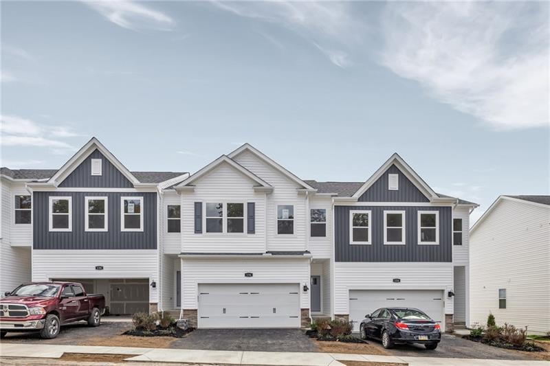 Foto principal - 126 Scotland Ln