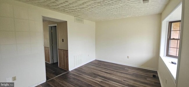 Foto del edificio - 229 Ritter Pl