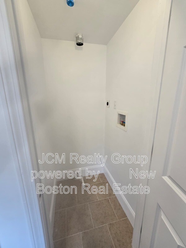 Foto del edificio - 373 Crescent Ave