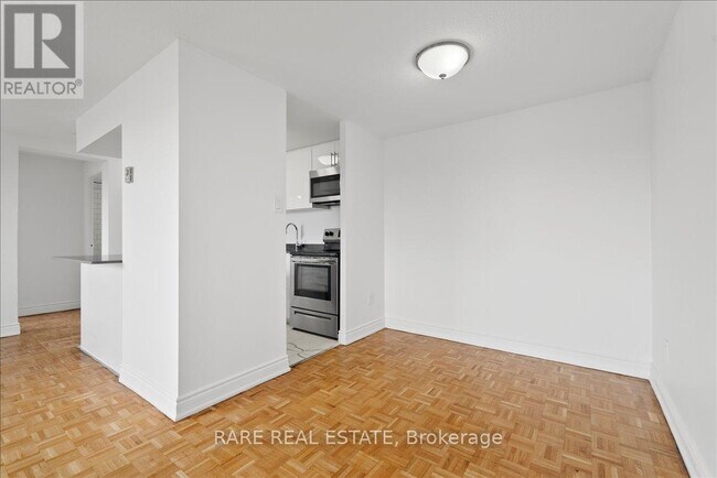 Building Photo - 7555 Goreway Dr