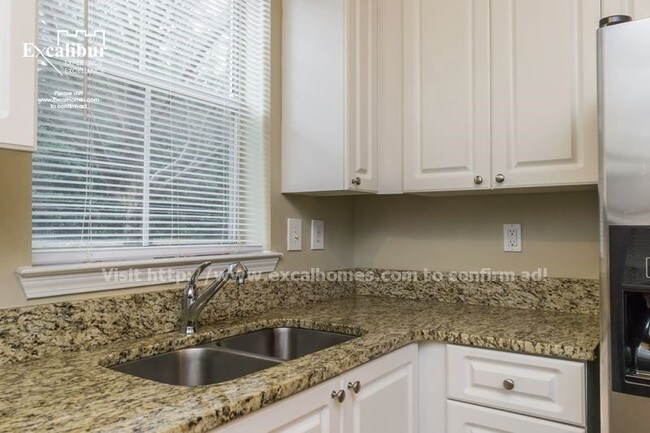 Foto del edificio - 10 Perimeter Summit Blvd NE