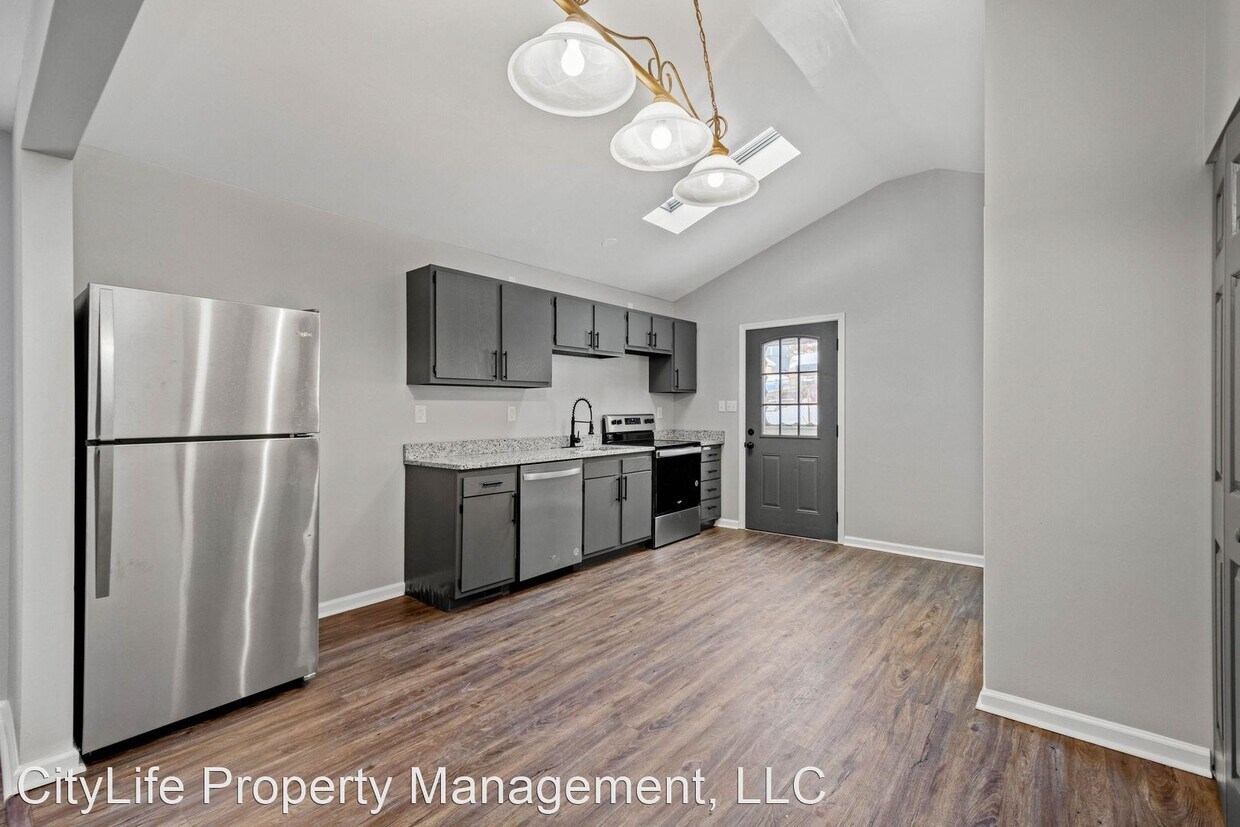 Primary Photo - 2 br, 1 bath House - 218 Kline Avenue