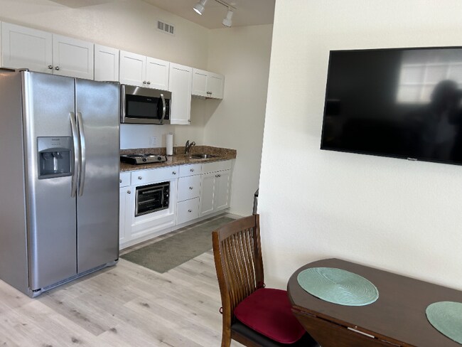 Building Photo - 799 San Carlos Dr