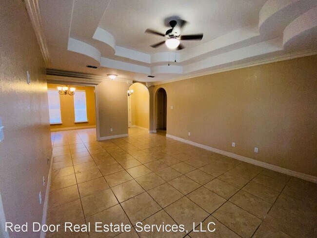 Building Photo - 3 br, 2 bath House - 103 W 16th St