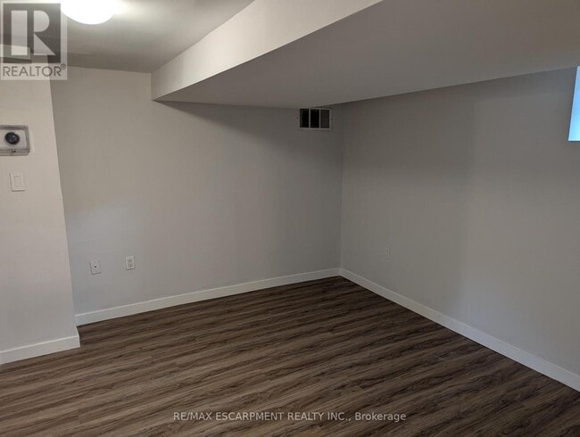 Building Photo - 63 Pelham Rd