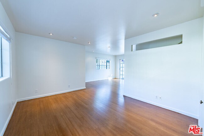 Foto del edificio - 5426 Colfax Ave