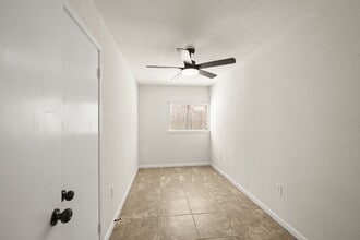Building Photo - 6711 Pickett Dr