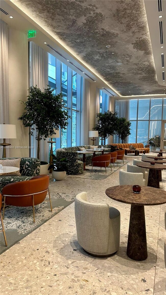 Foto del edificio - 77 SE 5th St