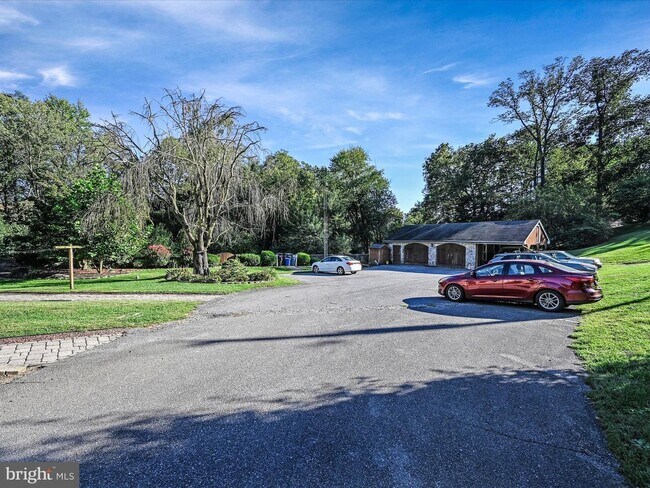 Foto del edificio - 205 Bender Mill Rd