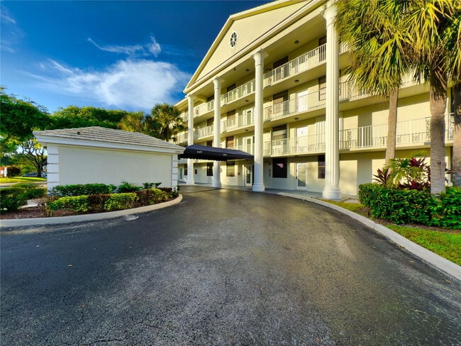 Foto del edificio - 1701 Whitehall Dr