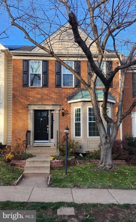 Building Photo - 44000 Kings Arms Square