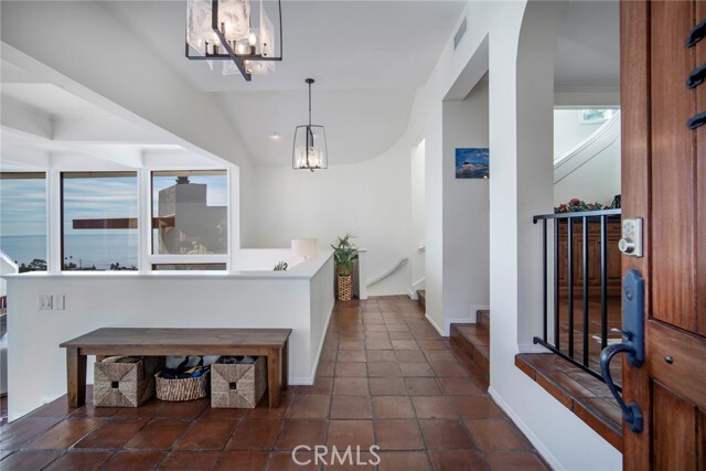 Building Photo - 360 Pinecrest Dr