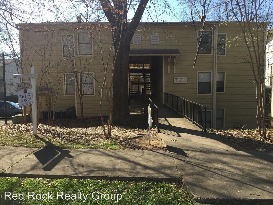 Foto principal - 1434 18th St S