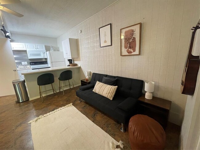 Building Photo - 2105 Rabb Rd