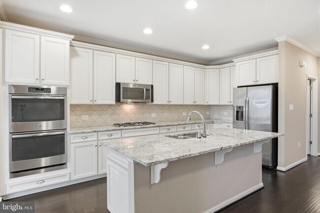 Foto del edificio - 43593 Mirror Terrace