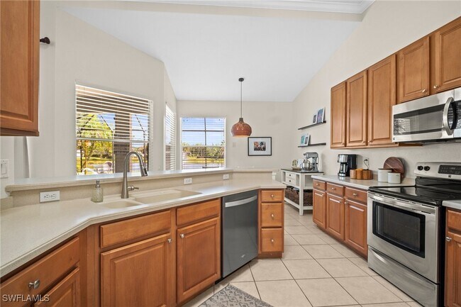 Building Photo - 8809 Maple Glen Cir