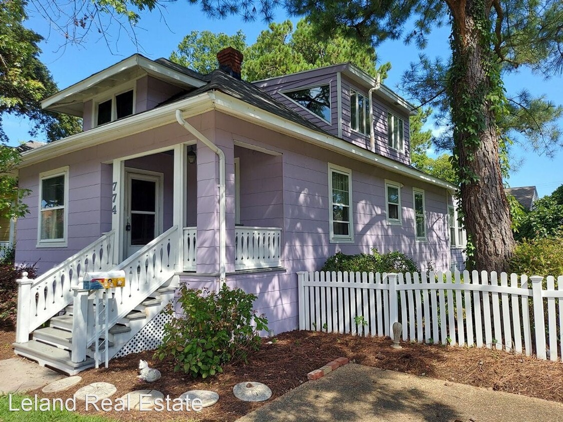 3 br, 2 bath House 774 W 51st Street House Rental in Norfolk, VA