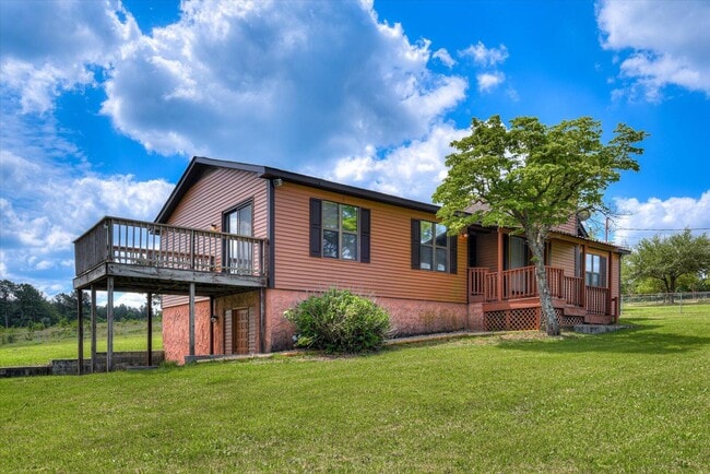 Building Photo - 717 Redds Branch Rd