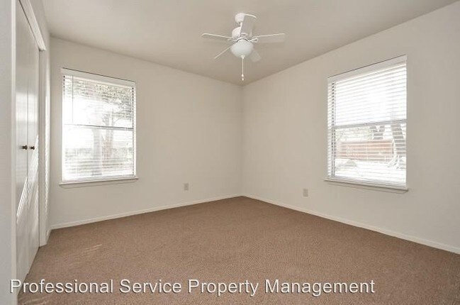 Building Photo - 3 br, 1 bath House - 501 N Main Street