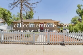 Building Photo - 2525 Nadine Dr