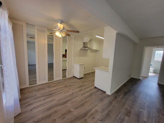 Foto del edificio - 13531 Wyandotte St