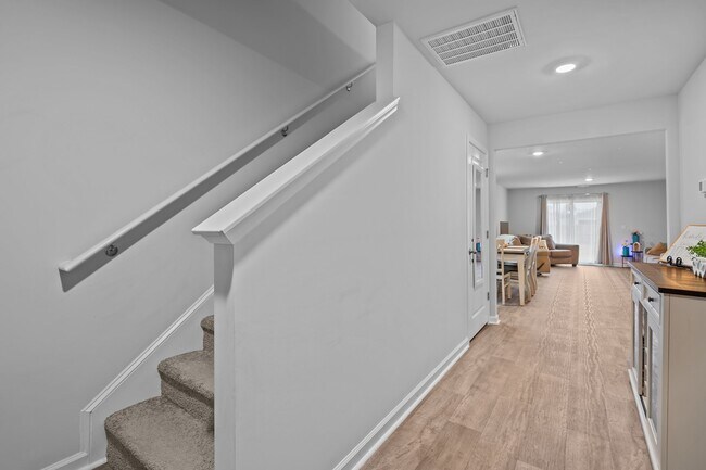 Foto del edificio - 402 Folkstone Rd